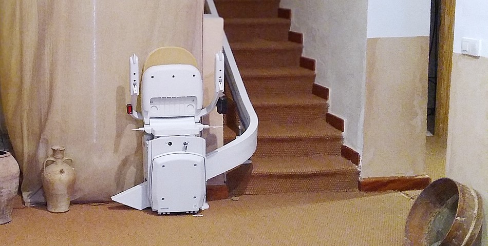 Silla salvaescaleras en el museo de Els Pelegrins
